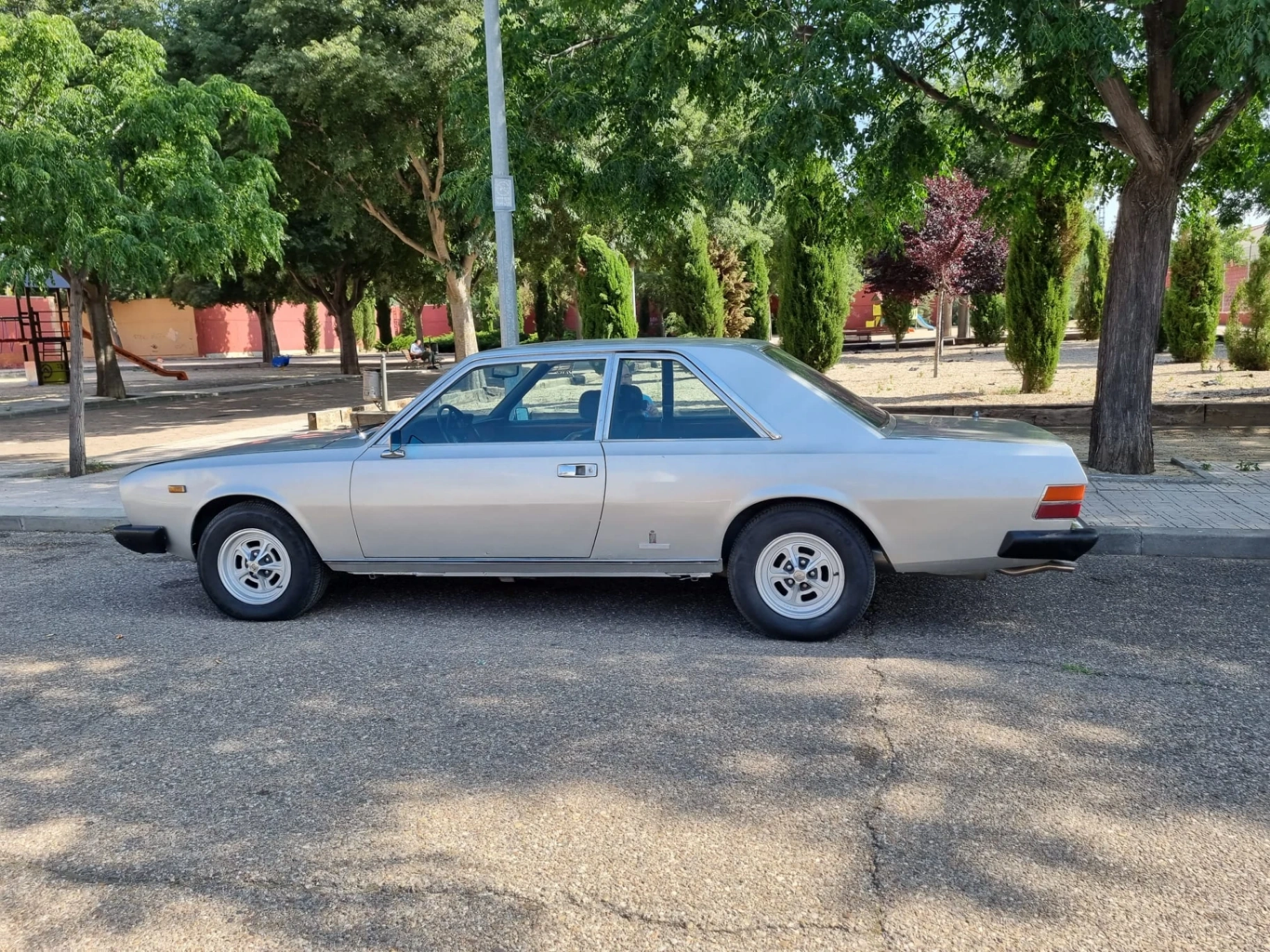 FIAT 130 COUPE 3.2 V6 PININFARINA DE 1970 "FERRARI ENGINE" — 120.000 km — 3200 CC V6 — 165 CV — TORRIJOS, TOLEDO.
